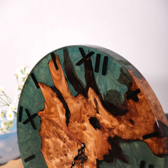 Luxury Green Epoxy Resin Wall Clock with Natural Cunninghamia Wood and Black Roman Numerals