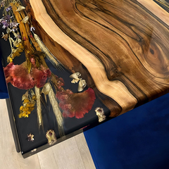 Table de rivière en résine époxy faite à la main avec un motif de vague turquoise, parfaite pour les maisons modernes