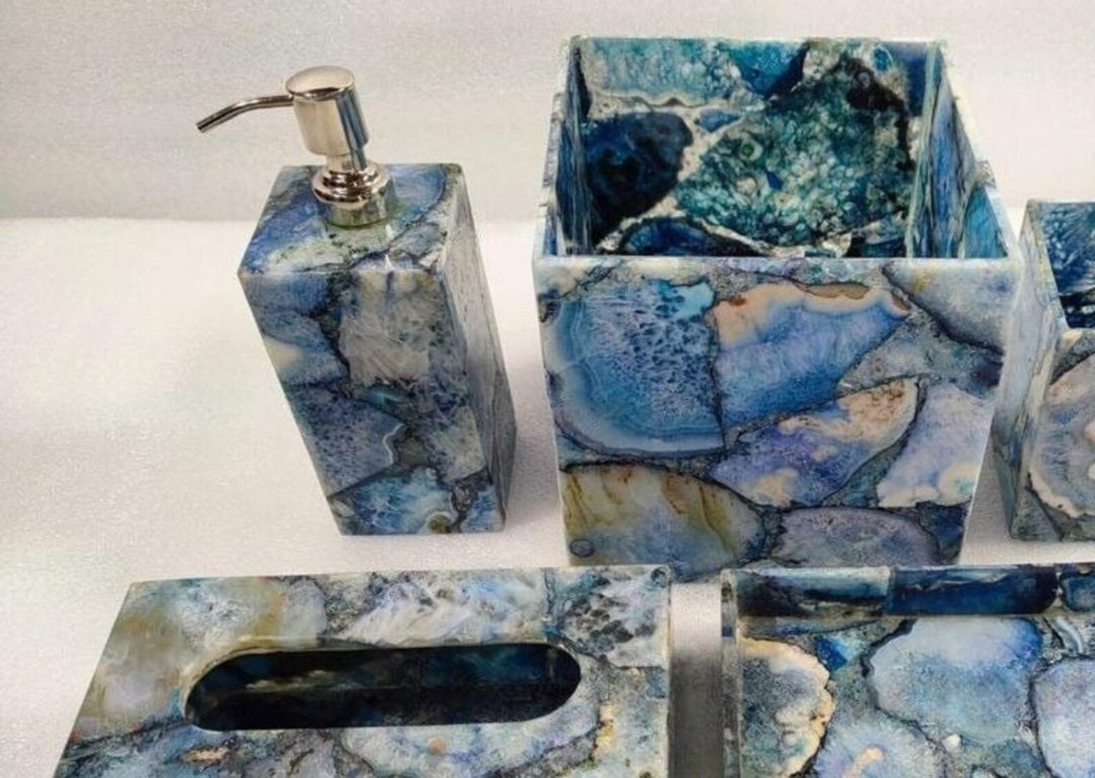 Luxury Blue Agate 5 Pcs Bathroom Accessory Set with Polished Resin Design