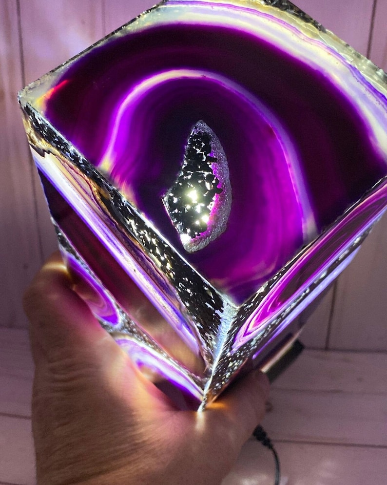 Handcrafted Purple Agate Resin Lamp With Inspired Design for Unique Home Decor